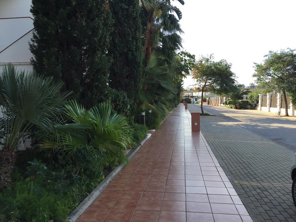 Sinfonia Del Mar Apartment Estepona Exterior foto